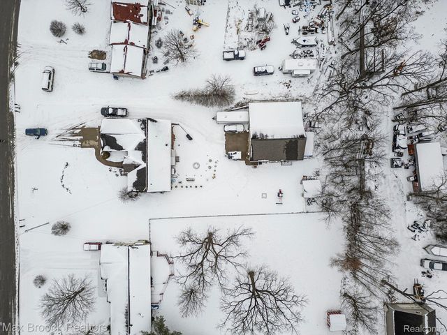 11412 Delmar Drive, Fenton, MI 48430