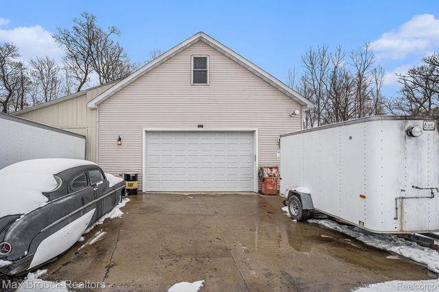 11412 Delmar Drive, Fenton, MI 48430