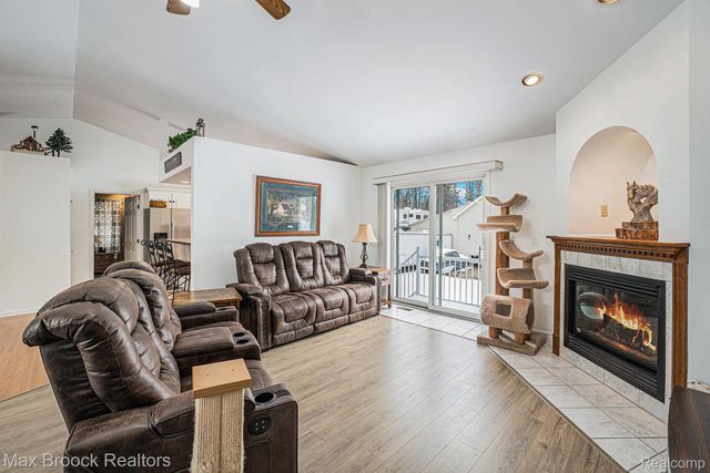 11412 Delmar Drive, Fenton, MI 48430