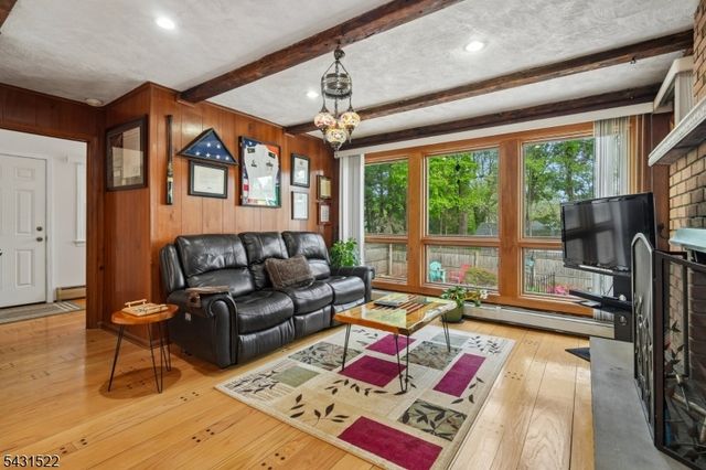 22 Spier Dr, Livingston Twp., NJ 07039