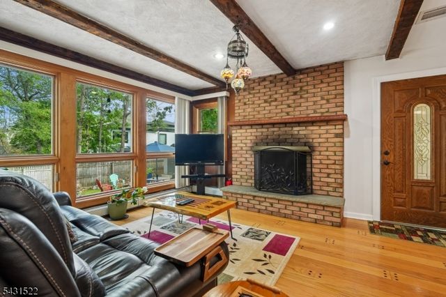 22 Spier Dr, Livingston Twp., NJ 07039