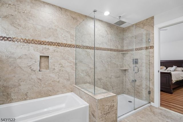 22 Spier Dr, Livingston Twp., NJ 07039