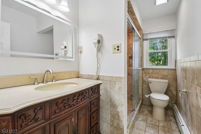 22 Spier Dr, Livingston Twp., NJ 07039