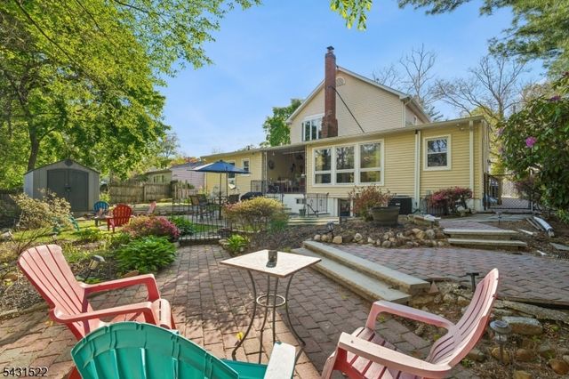 22 Spier Dr, Livingston Twp., NJ 07039