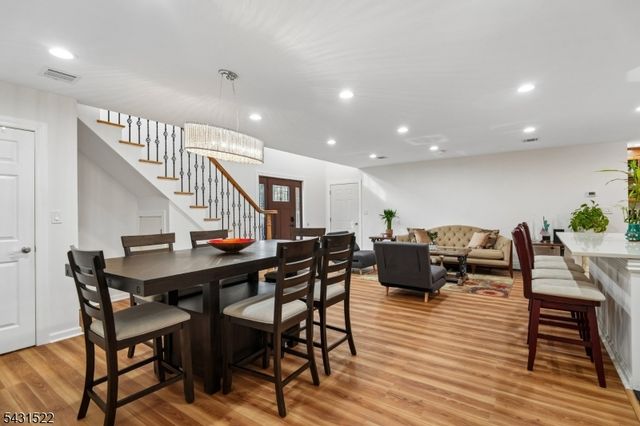 22 Spier Dr, Livingston Twp., NJ 07039