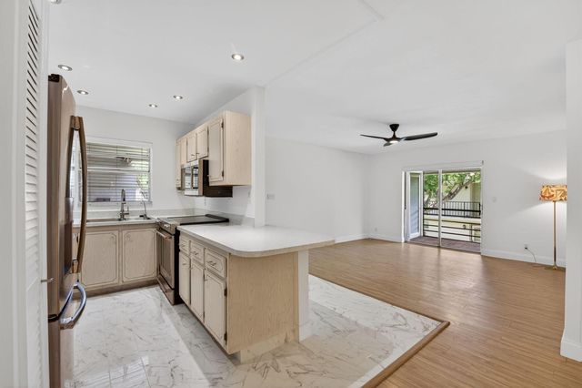1174 NW 13th Street 242b, Boca Raton, FL 33486
