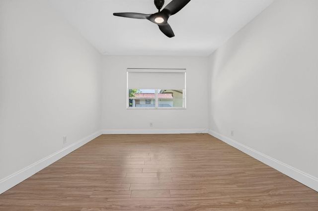 1174 NW 13th Street 242b, Boca Raton, FL 33486