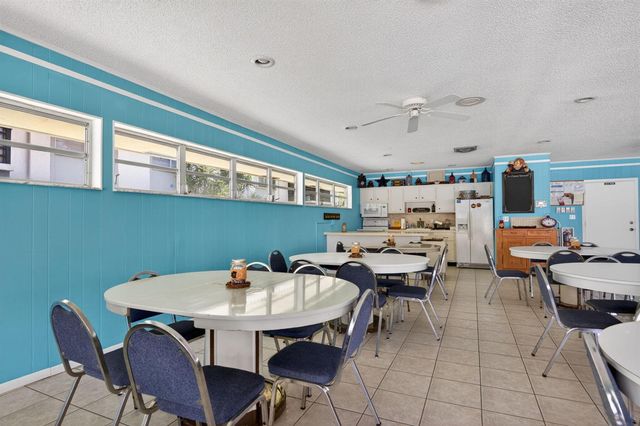 1174 NW 13th Street 242b, Boca Raton, FL 33486