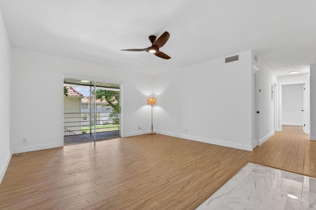 1174 NW 13th Street 242b, Boca Raton, FL 33486