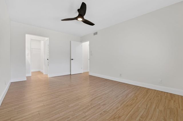 1174 NW 13th Street 242b, Boca Raton, FL 33486
