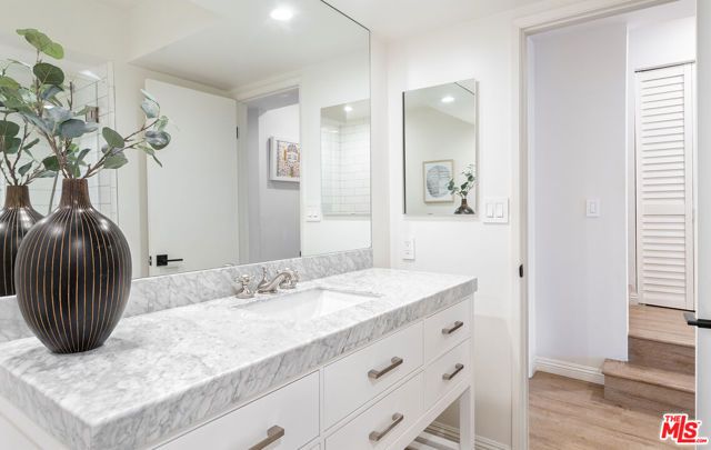 1920 Pandora Avenue 8, Los Angeles, CA 90025