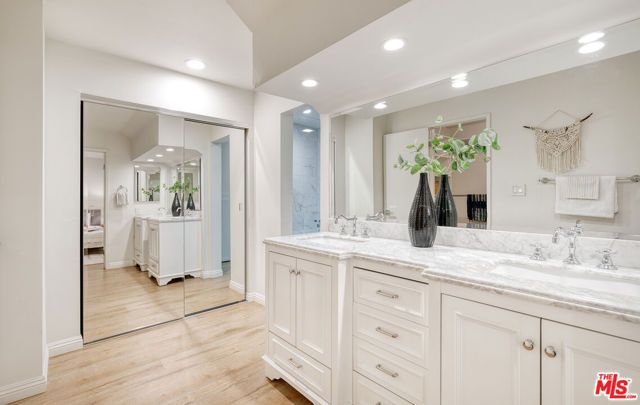1920 Pandora Avenue 8, Los Angeles, CA 90025