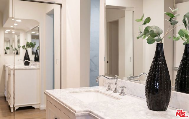 1920 Pandora Avenue 8, Los Angeles, CA 90025