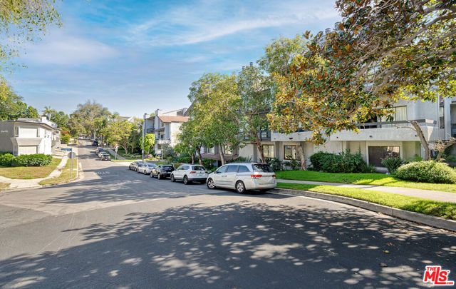 1920 Pandora Avenue 8, Los Angeles, CA 90025