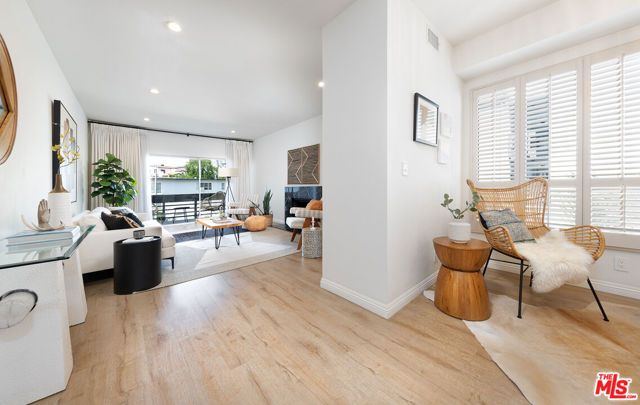 1920 Pandora Avenue 8, Los Angeles, CA 90025