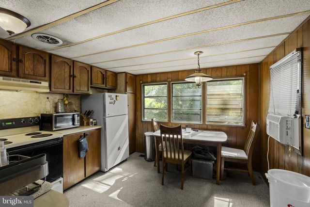 1528 HILLTOP RD, Mohnton, PA 19540