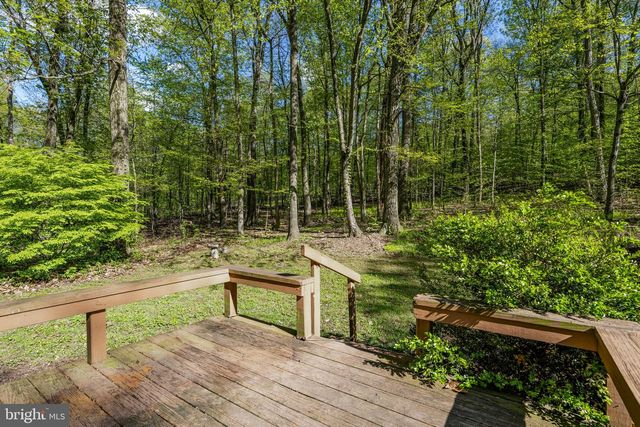 1528 HILLTOP RD, Mohnton, PA 19540