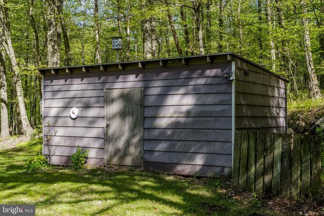 1528 HILLTOP RD, Mohnton, PA 19540