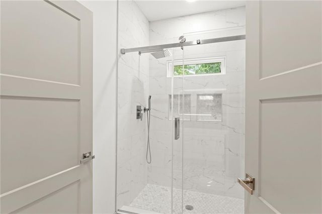 4842 Sturbridge Crescent NE, Roswell, GA 30075