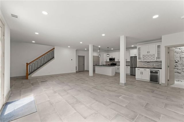 4842 Sturbridge Crescent NE, Roswell, GA 30075