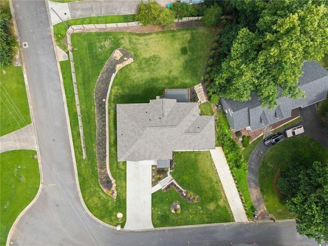 4842 Sturbridge Crescent NE, Roswell, GA 30075