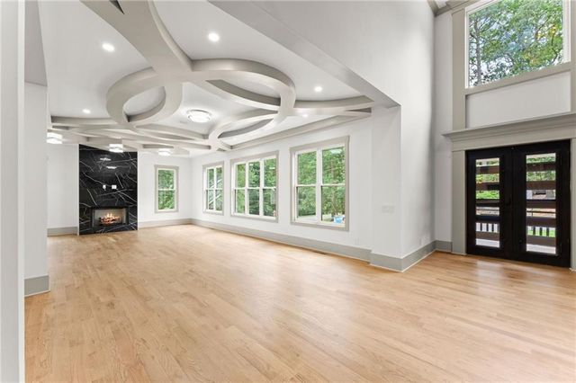 4842 Sturbridge Crescent NE, Roswell, GA 30075