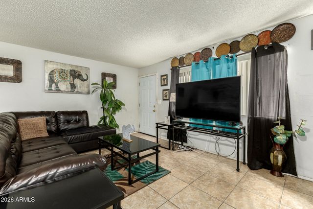 3302 W NORTHERN Avenue, Phoenix, AZ 85051