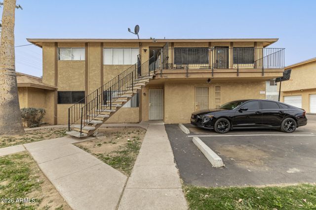 3302 W NORTHERN Avenue, Phoenix, AZ 85051