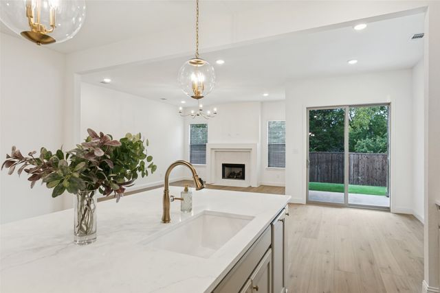 808 Mallard Drive, Aledo, TX 76008