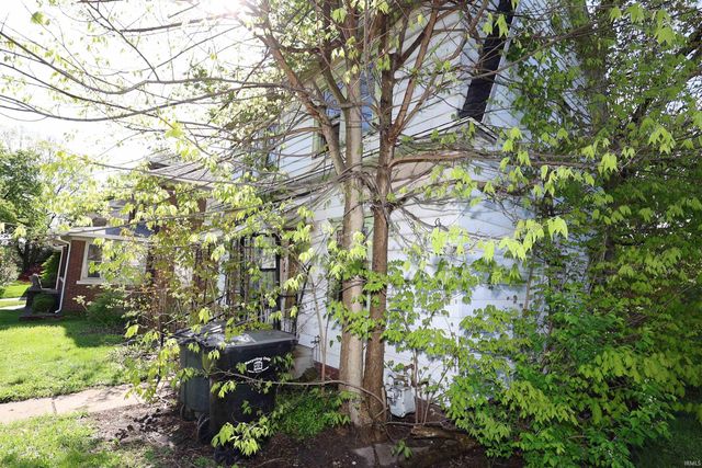 1212 E LaSalle Avenue, South Bend, IN 46617