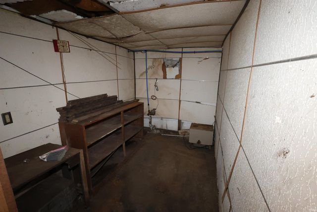 1212 E LaSalle Avenue, South Bend, IN 46617