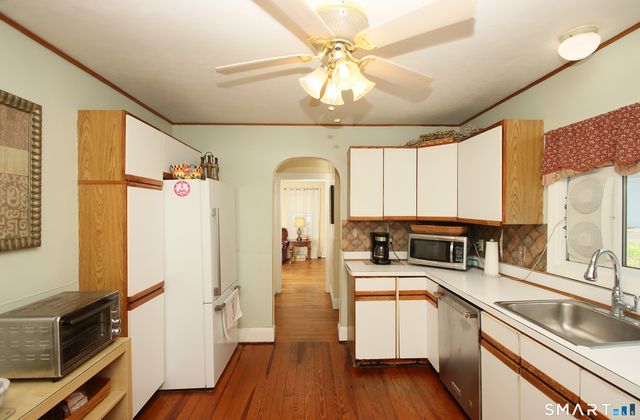 12 Edgewood Avenue, Ansonia, CT 06401