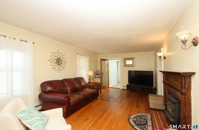 12 Edgewood Avenue, Ansonia, CT 06401