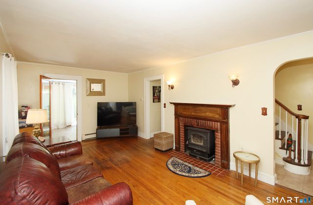 12 Edgewood Avenue, Ansonia, CT 06401