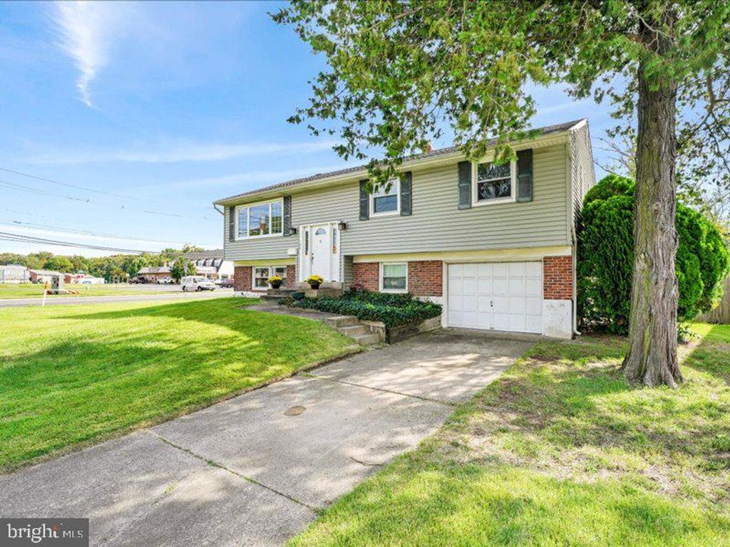100 HEATHER DR, MOUNT LAUREL, NJ 08054 — photo 3