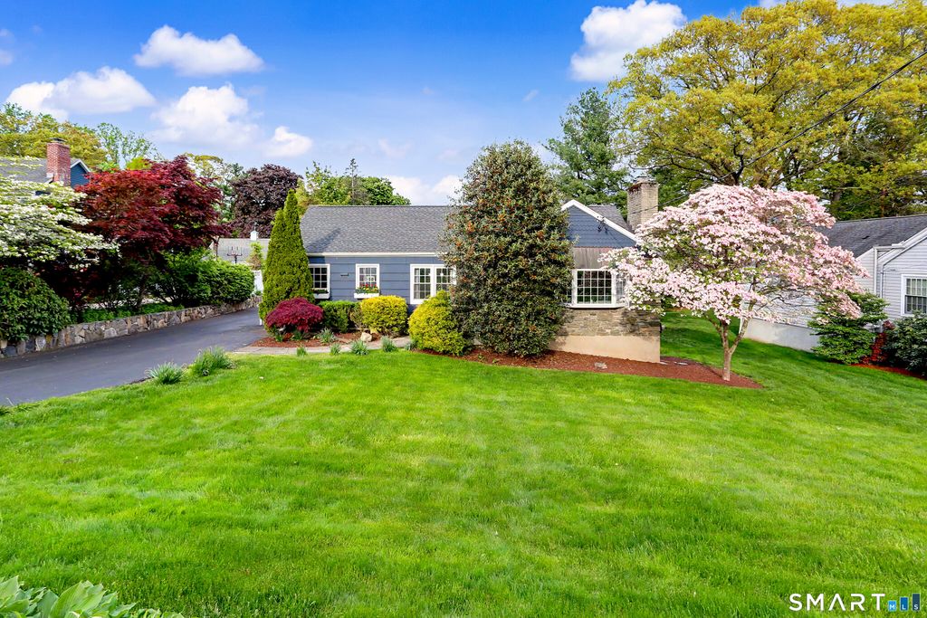 1747 Jennings Road, Fairfield, CT 06824