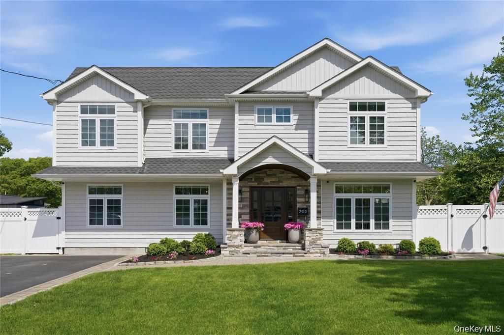 703 Peter Paul Drive, West Islip, NY 11795 — exterior
