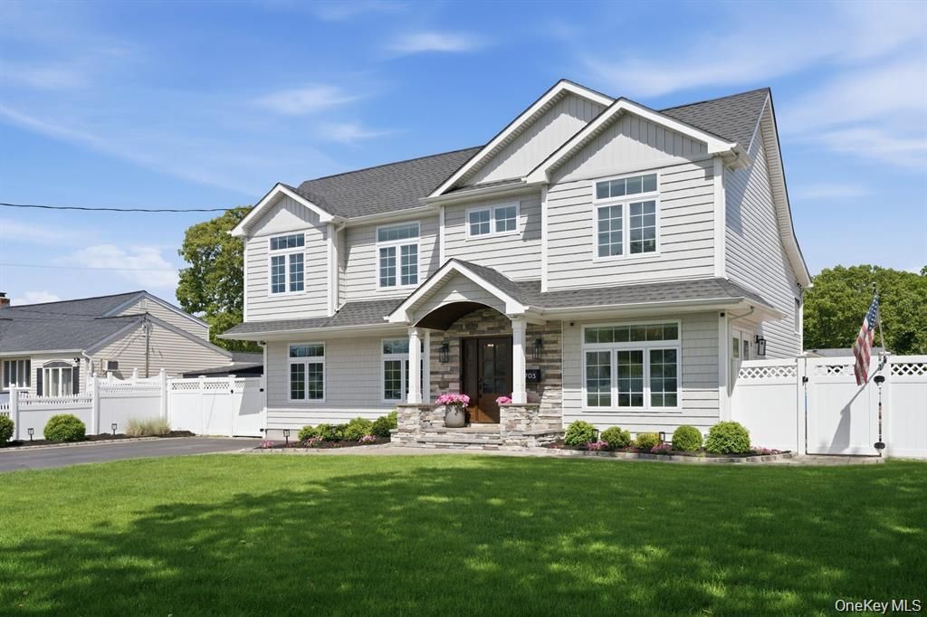 703 Peter Paul Drive, West Islip, NY 11795 — photo 2