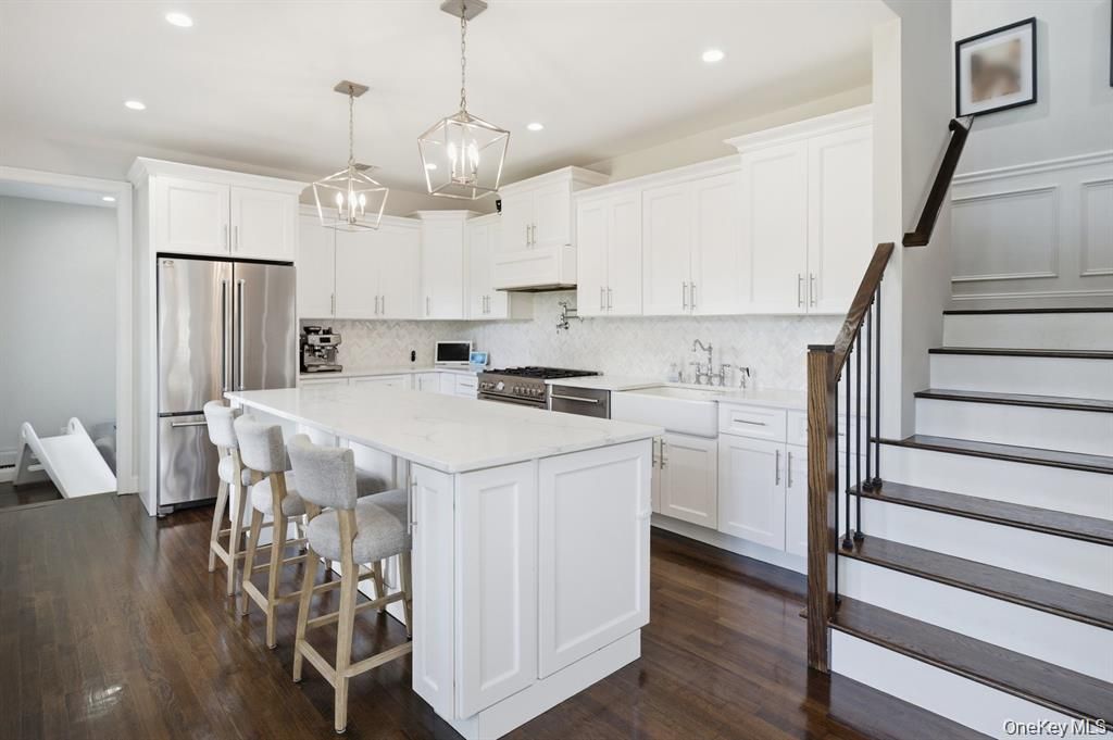 703 Peter Paul Drive, West Islip, NY 11795 — photo 3