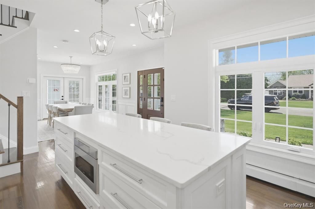 703 Peter Paul Drive, West Islip, NY 11795 — photo 4