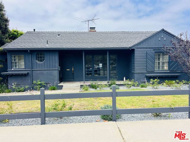 8345 Loyola Boulevard, Los Angeles, CA 90045