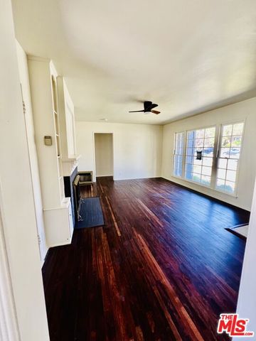 8345 Loyola Boulevard, Los Angeles, CA 90045