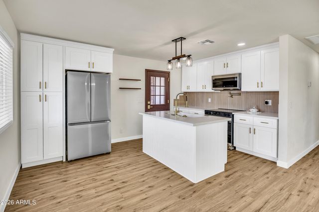 7256 E MCKELLIPS Road, Scottsdale, AZ 85257