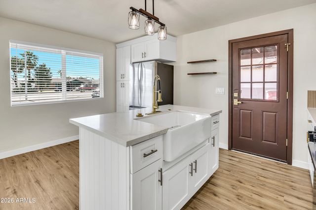 7256 E MCKELLIPS Road, Scottsdale, AZ 85257