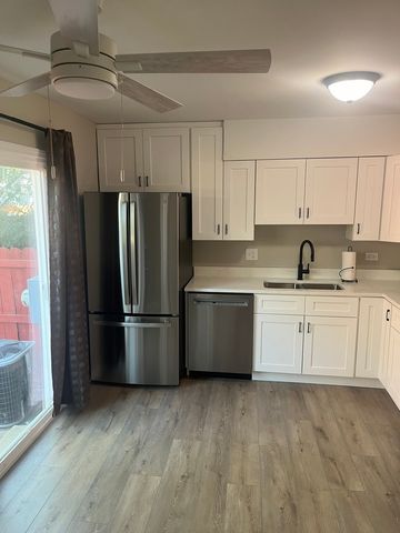 430 Mallview Lane, Bolingbrook, IL 60440