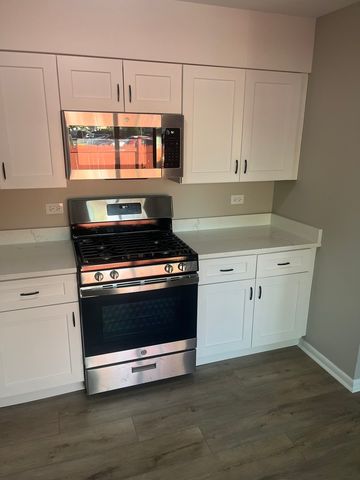 430 Mallview Lane, Bolingbrook, IL 60440