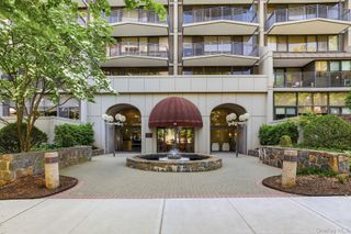 15 Stewart Place 1A, White Plains, NY 10603