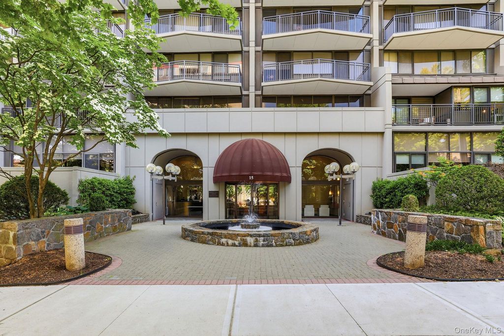 15 Stewart Place 1A, White Plains, NY 10603