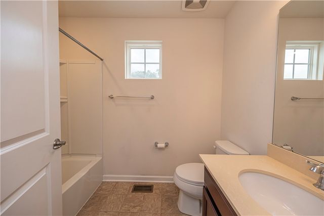 2801 Pointe View Dr, Adams Twp, PA 16046