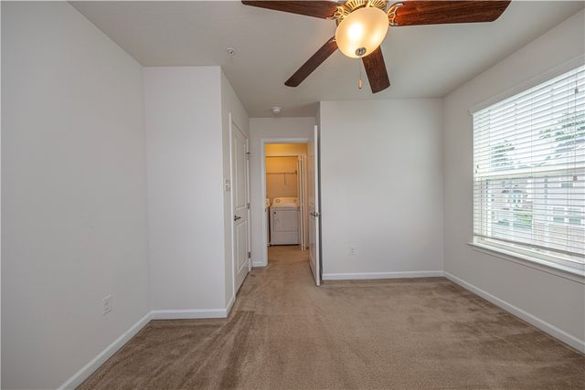 2801 Pointe View Dr, Adams Twp, PA 16046